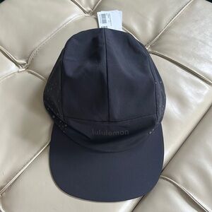 Lululemon black women’s lightweight crushable reflective run hat size L/XL NWT